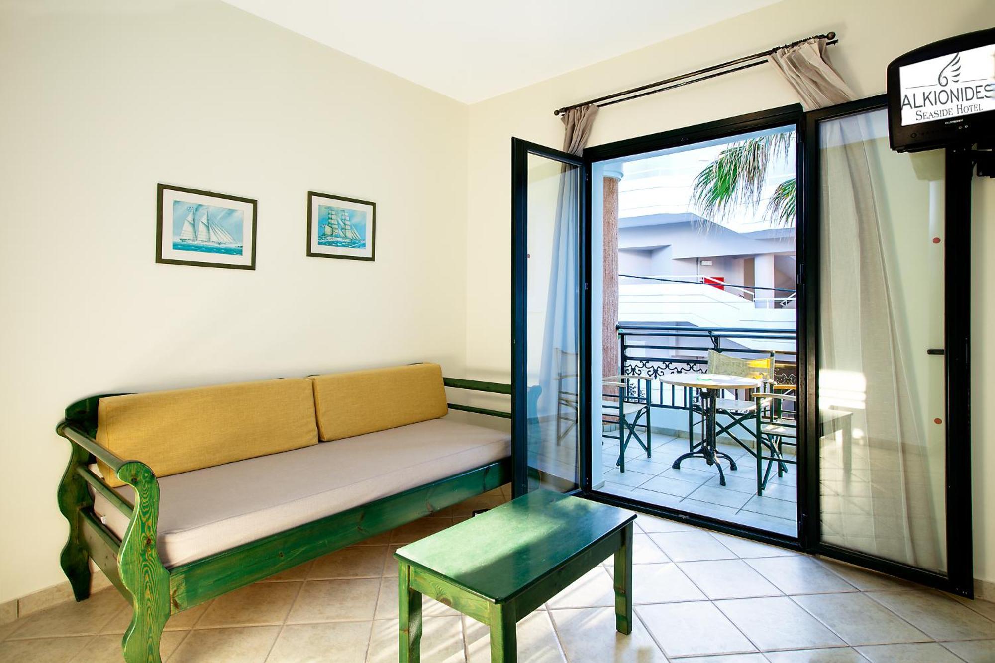 Alkionides Seaside Hotel Platanias  Bilik gambar