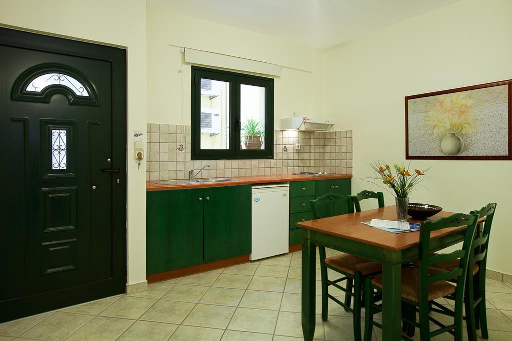 Alkionides Seaside Hotel Platanias  Bilik gambar