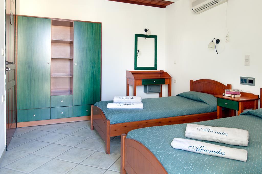 Alkionides Seaside Hotel Platanias  Bilik gambar